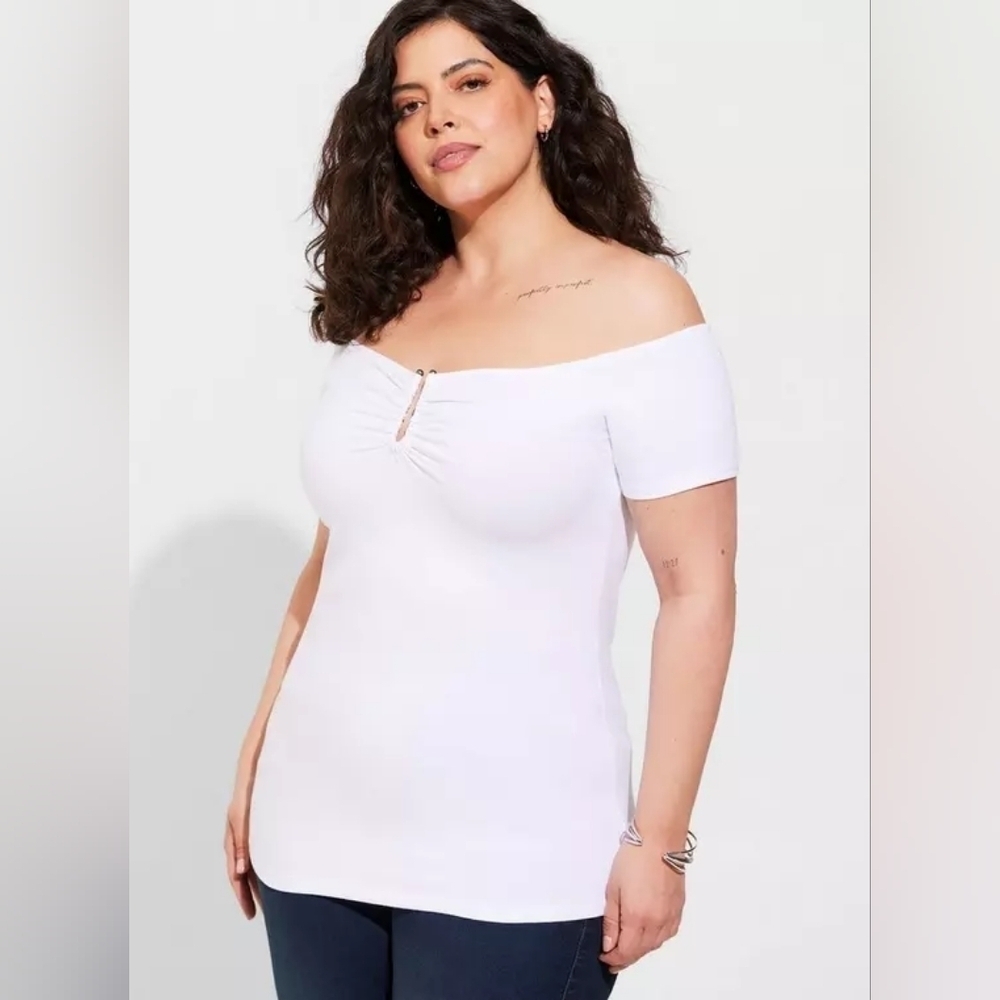 Torrid Foxy u- Bar Short Sleeve Top White 3x